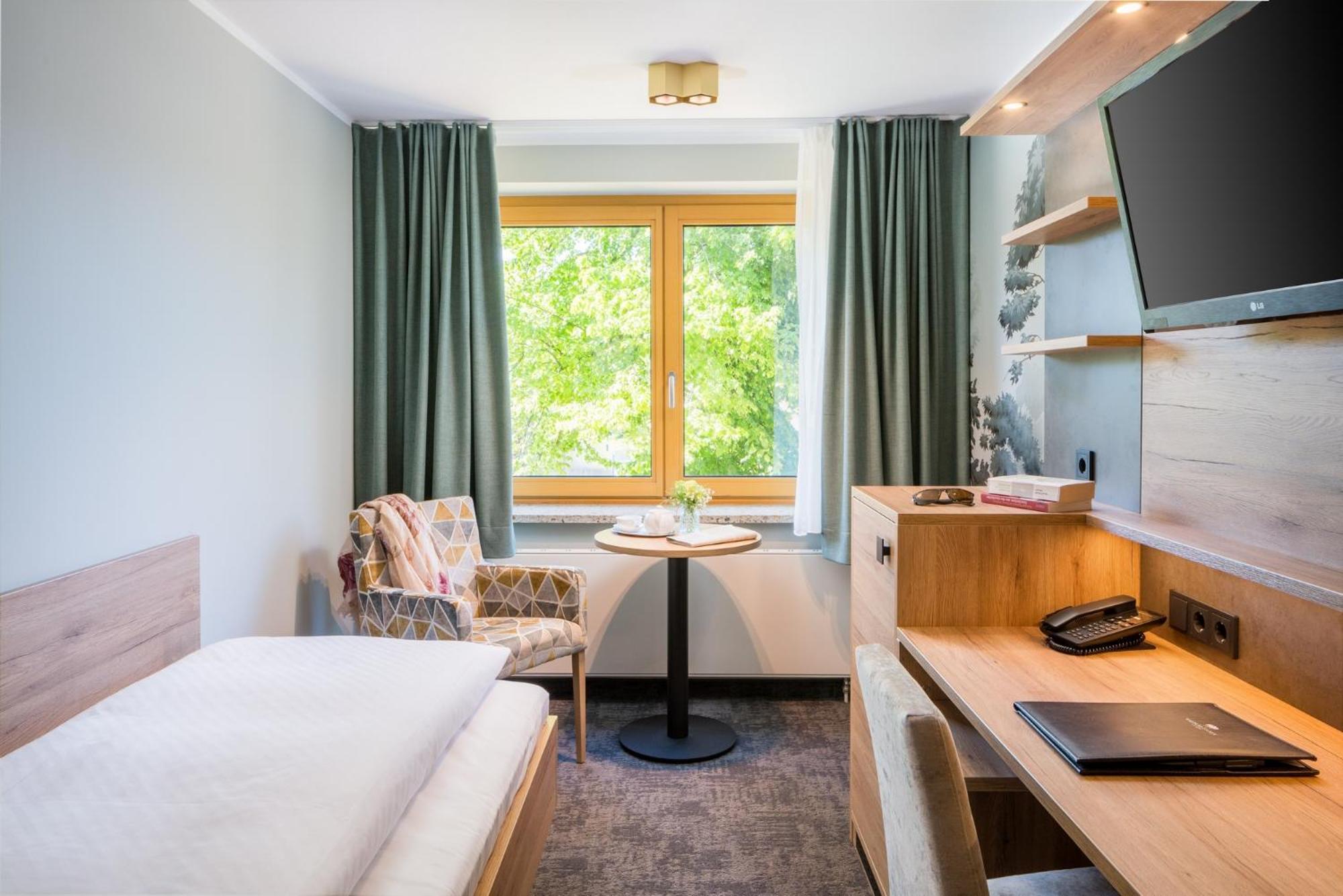 Romantik Hotel Waldschloesschen Schleswig Exterior foto